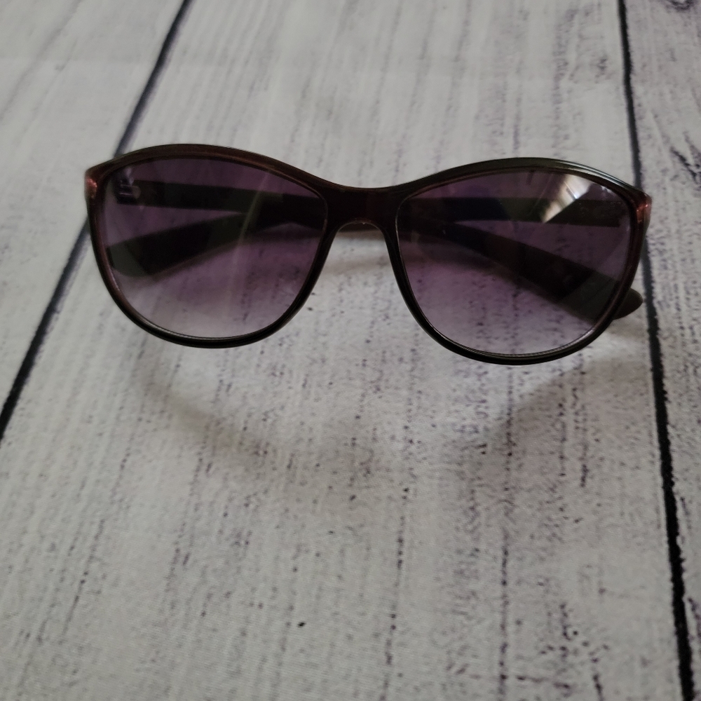 Foster Grant Angelina Sunglasses